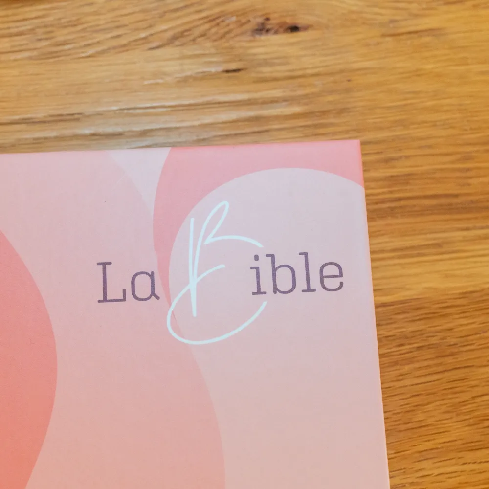 Bible Segond 21, gros caractères - couverture rigide et illustrée - rose