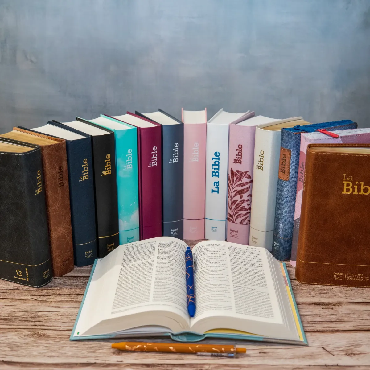 Bible Segond 21 compacte (Premium Style) - couverture souple toile blanche, tranches dorées et ongle