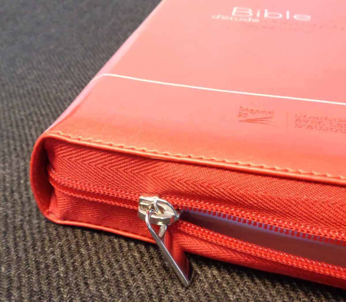 Bible d'étude Thompson 21 Sélection - couverture souple rouge, avec fermeture éclair